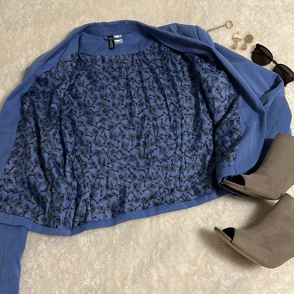 H&M light blue cropped blazer size 10 - Picture 2 of 6